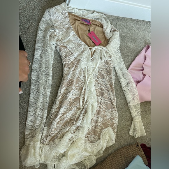 Dress - Picture 4 of 4